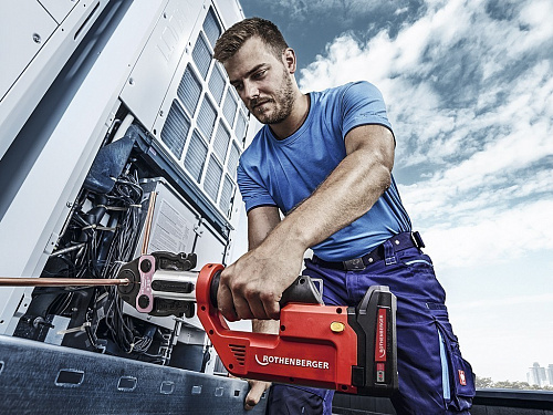 Фото Rothenberger Romax COMPACT TWIN TURBO BASIC пресс-пистолет аккумуляторный гидравлический - Fortools - профессиональный инструмент Фото Rothenberger Romax COMPACT TWIN TURBO BASIC пресс-пистолет аккумуляторный гидравлический - Fortools - профессиональный инструмент