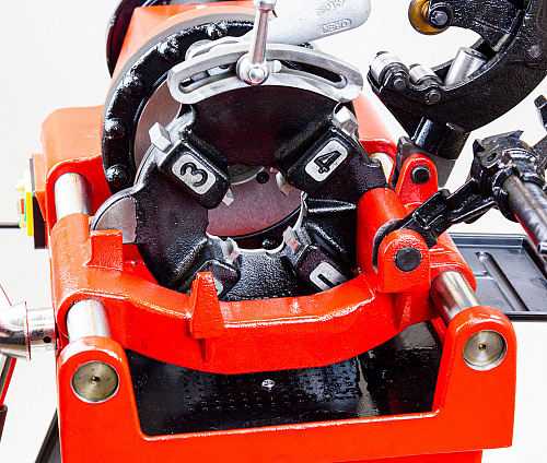 Фото Esson ElectricCut-H50 резьбонарезной станок - Fortools - профессиональный инструмент Фото Esson ElectricCut-H50 резьбонарезной станок - Fortools - профессиональный инструмент