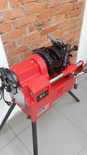 Фото Esson ElectricCut-50V электрический резьбонарезной станок - Fortools - профессиональный инструмент Фото Esson ElectricCut-50V электрический резьбонарезной станок - Fortools - профессиональный инструмент