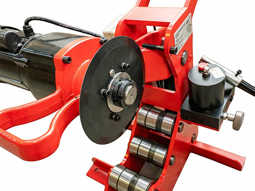 Фото Voll V-Cutter 2"-8" электрогидравлический труборез - Fortools - профессиональный инструмент Фото Voll V-Cutter 2"-8" электрогидравлический труборез - Fortools - профессиональный инструмент
